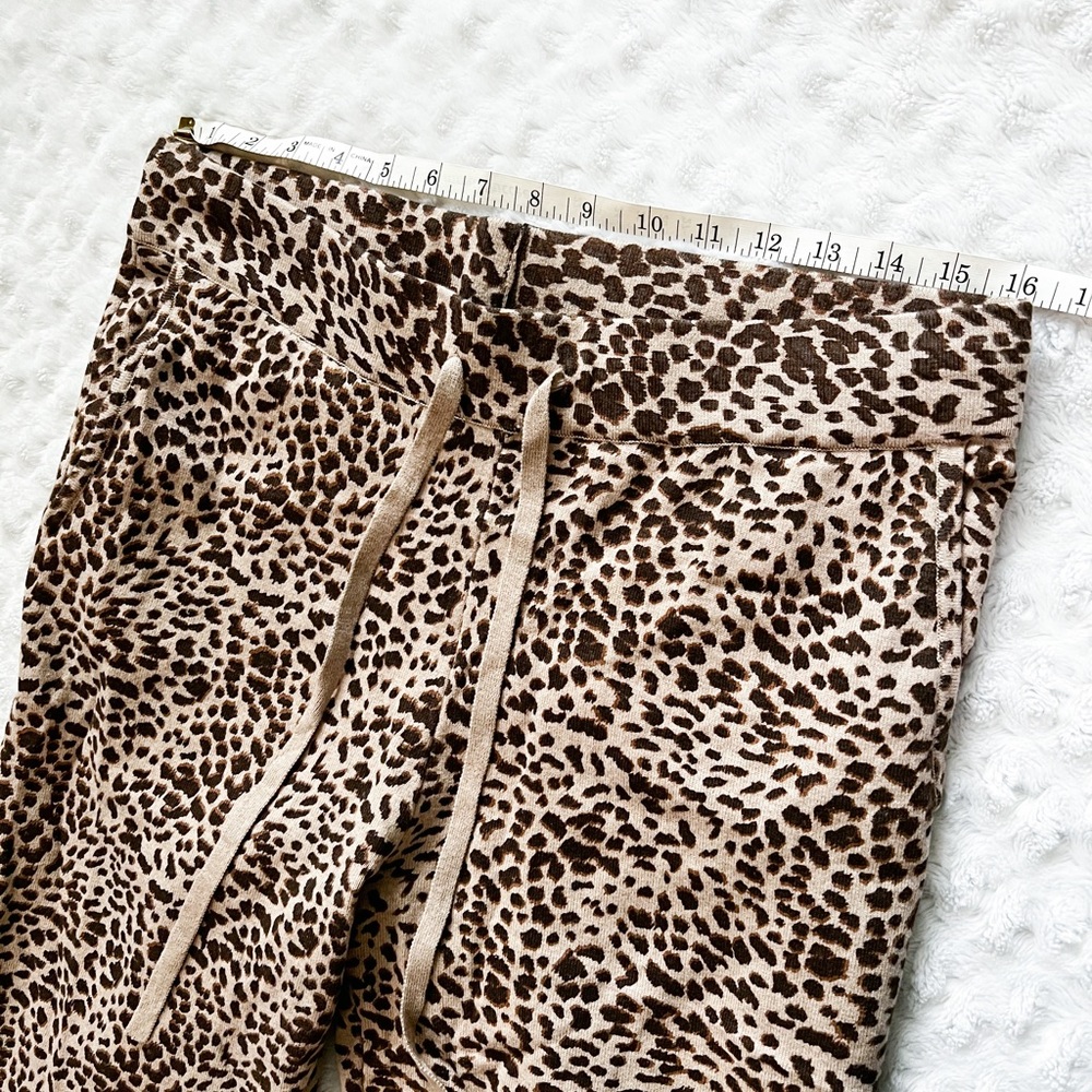 NWT- MONROW Leopard Jogger Sweatpants Cashmere Blend - Picture 11 of 12